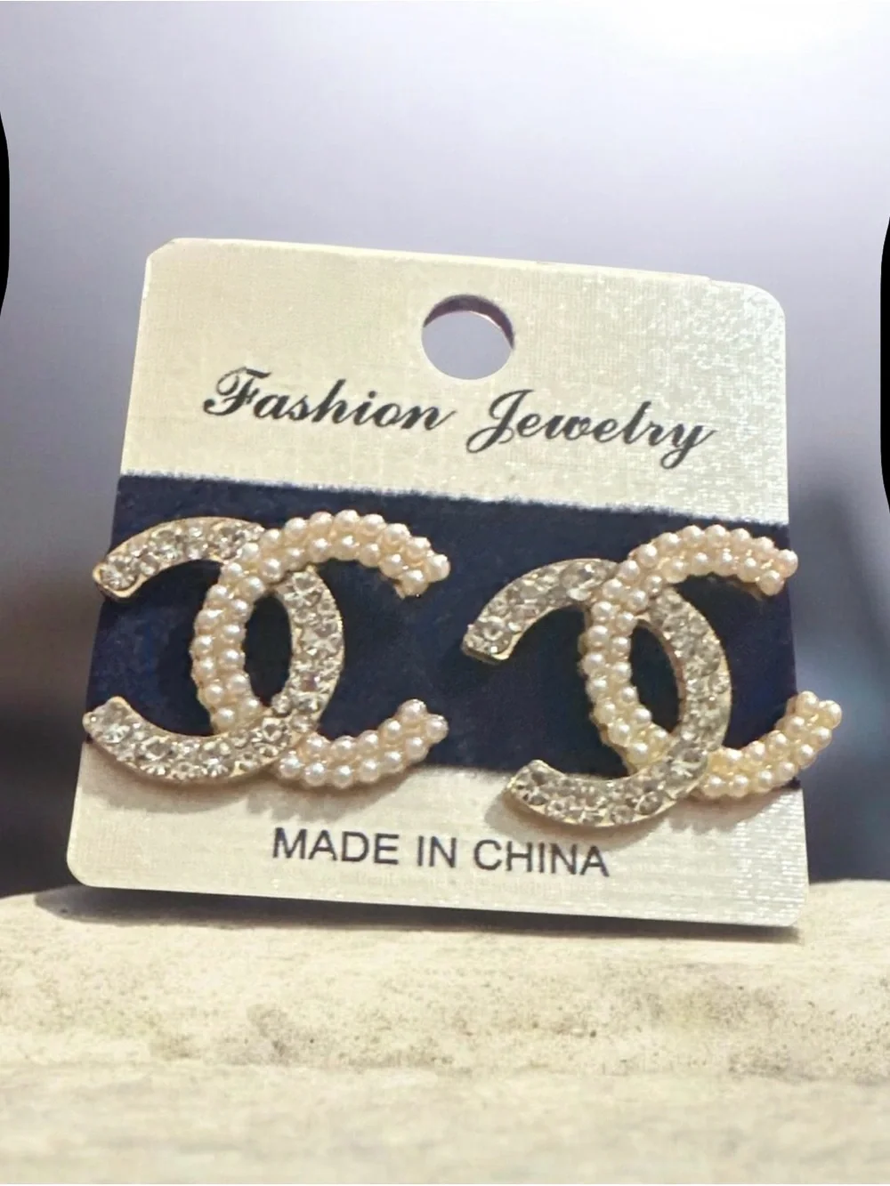 Pearl and Crystal Interlocking Circle Earrings - Champagne